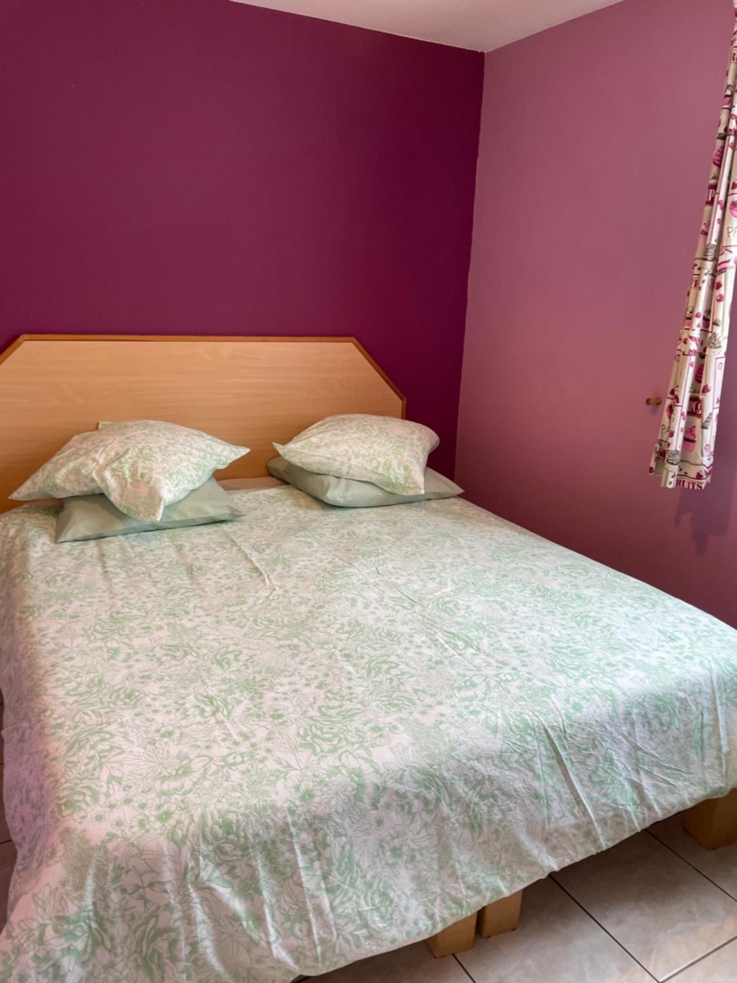 La Ferme De Montard Bed & Breakfast Montmorot Room photo